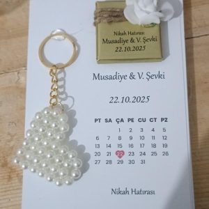 10 Adet | Kişiye Özel Kartta Kalpli Anahtarlık ve Süslemeli Çikolata | Nikah, Söz, Nişan ve Özel Günler